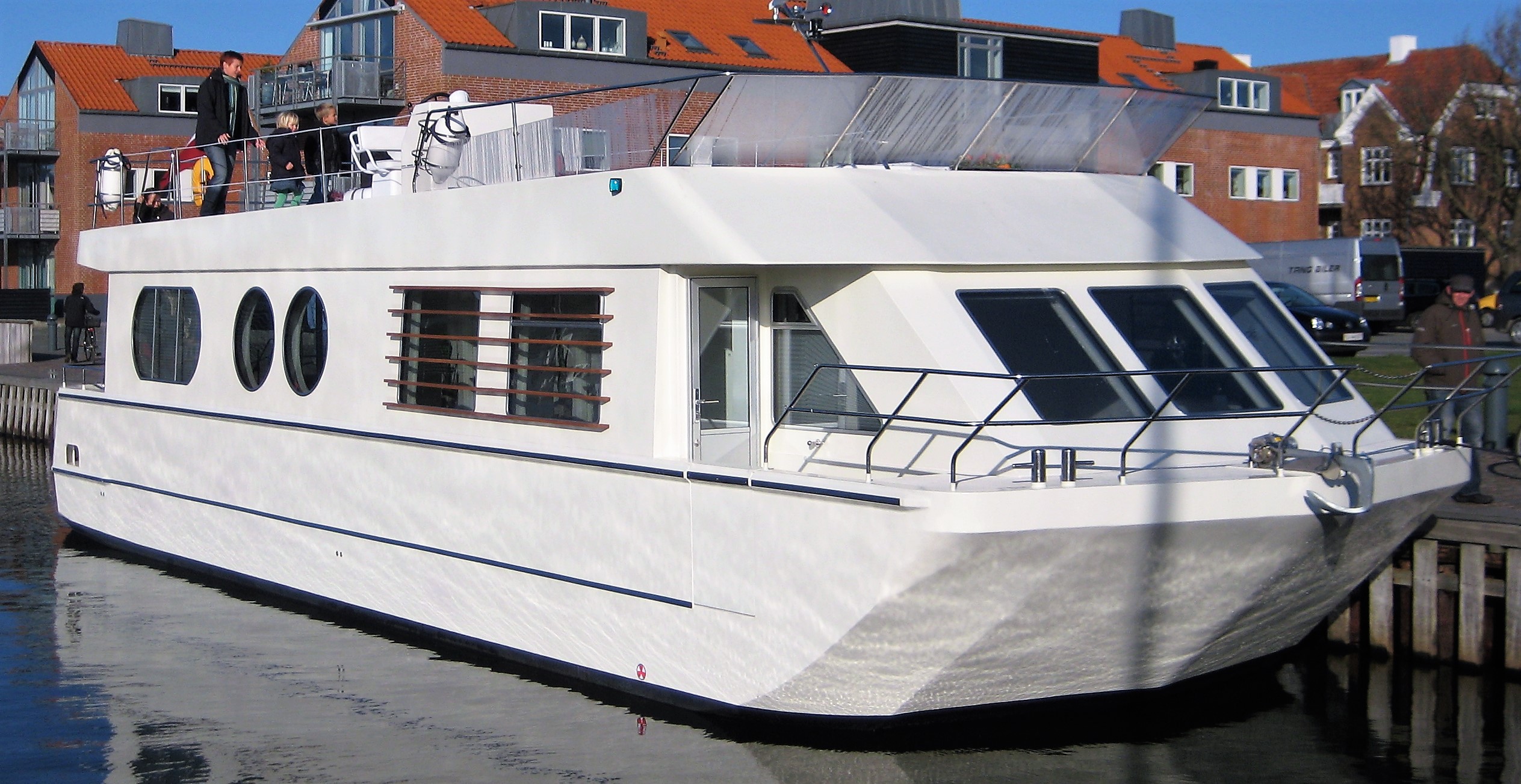 Husbåde til salg hos Karrebæksminde Bådsalg. Formidling af Husbåde